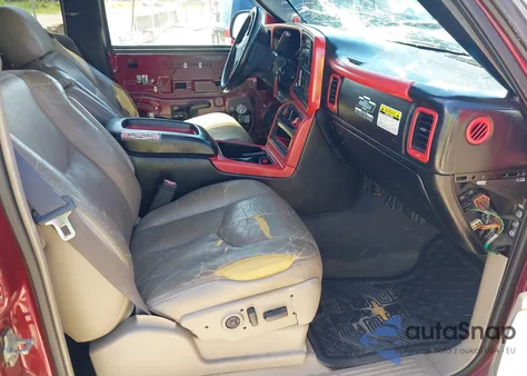 2004 Chevrolet Avalanche 1500 z USA, uszkodzony, nr VIN 3GNEC12T84G201230